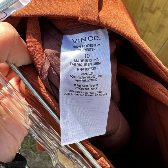 Vince Pleat Front Rust Shorts Size 10 - Picture 5 of 7